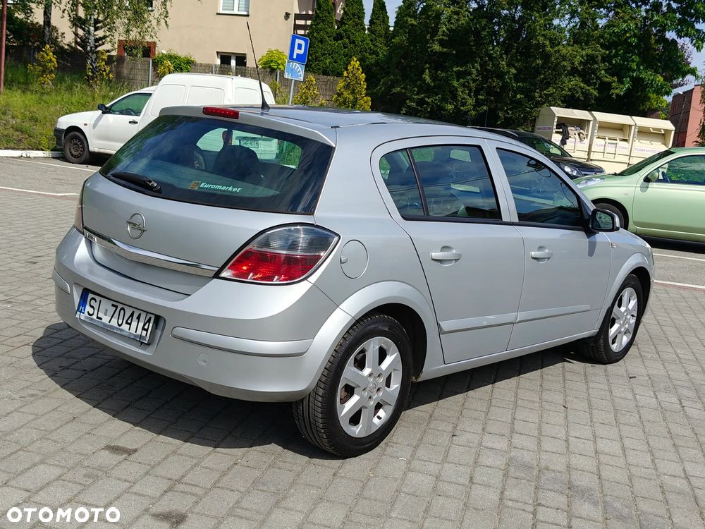 Opel Astra 1.6 Cosmo - 33