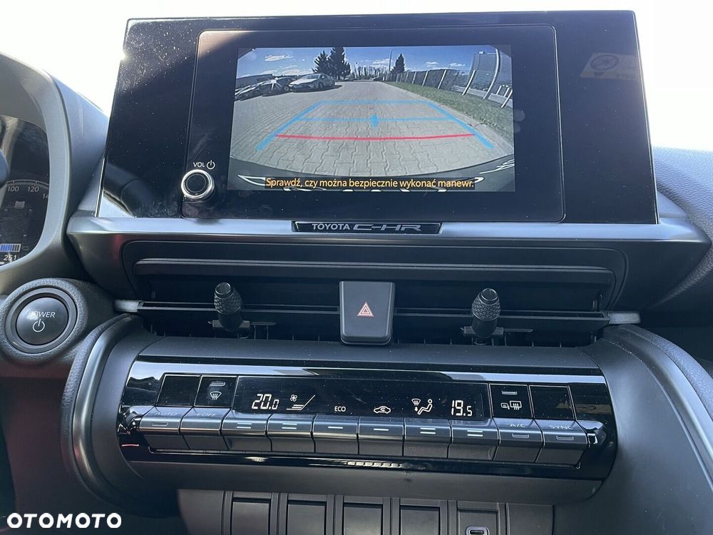 Toyota C-HR - 16