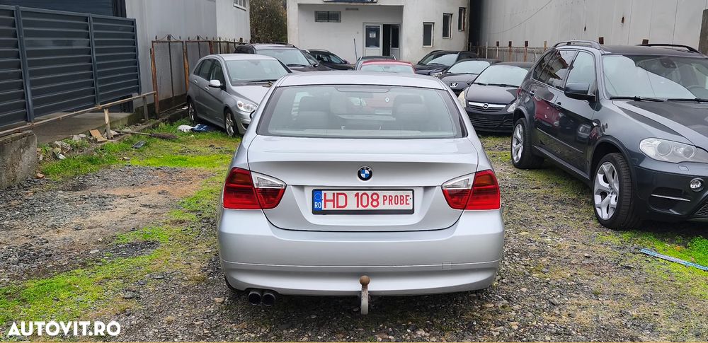 BMW Seria 3 325xi - 30