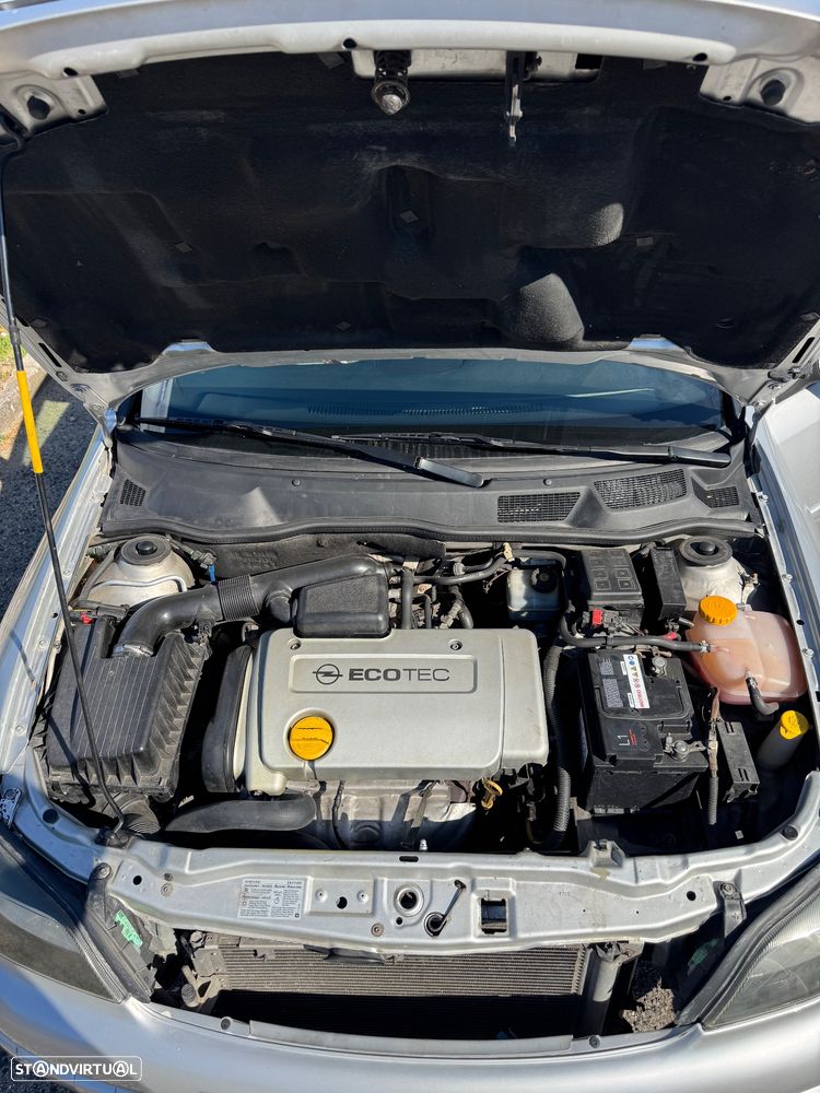 Opel Astra 1.4 Sport - 12