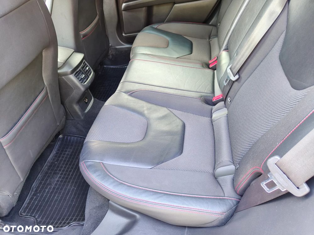 Ford Mondeo 2.0 EcoBoost Titanium X - 31