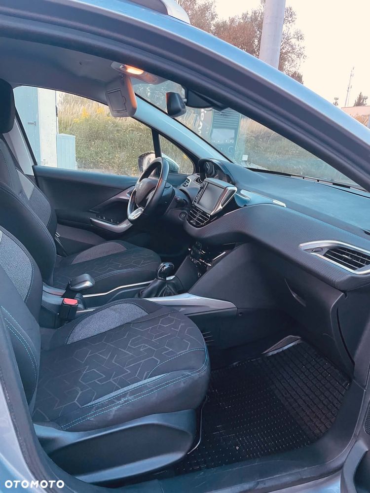 Peugeot 2008 2019 photo 2