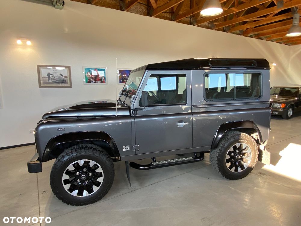 Land Rover Defender - 6