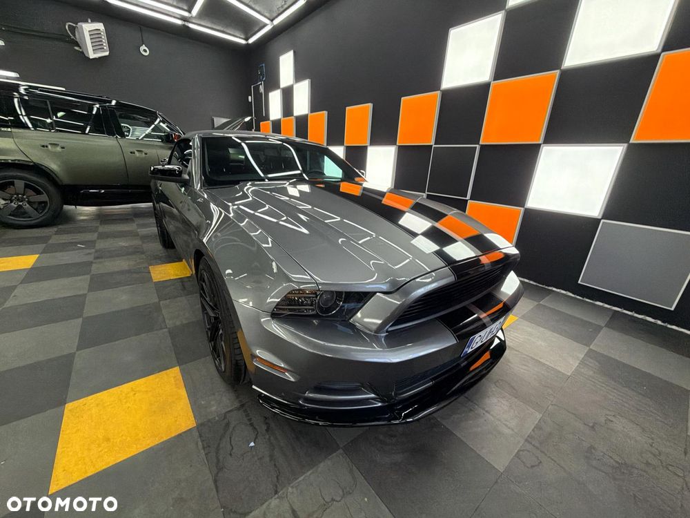 Ford Mustang 3.7 V6 Premium - 23