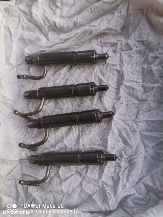 Wtryskiwacz wtrysk Yanmar 4TNV88 486v Thermo king SLX - 2