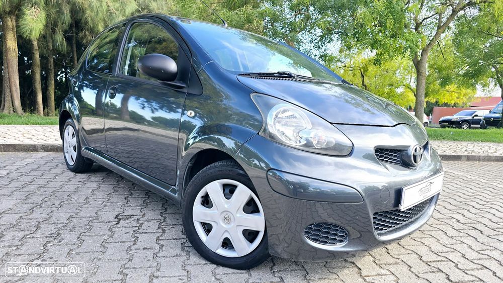 Toyota Aygo 1.0 + AC - 10