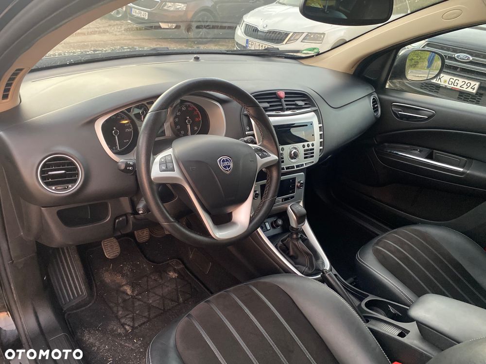 Lancia Delta 1.4 TurboJet 16v Gold - 16