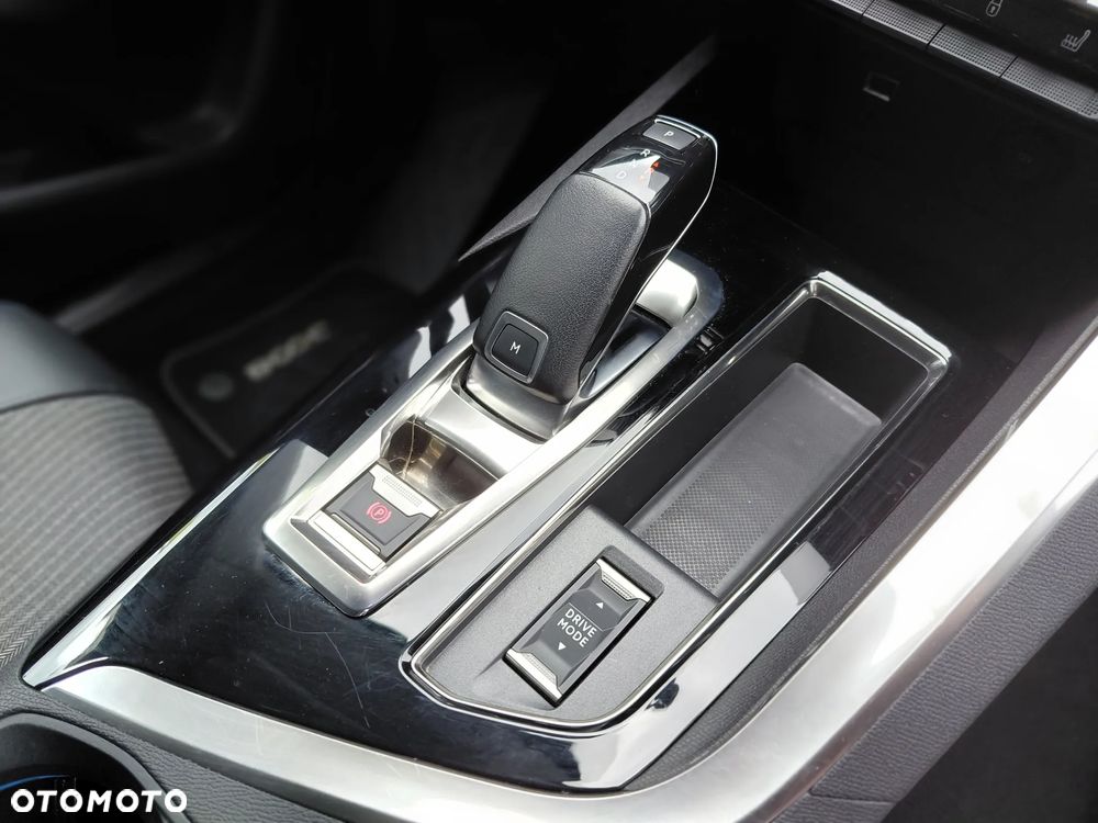 Peugeot 3008 1.5 BlueHDi Allure S&S EAT8 - 19
