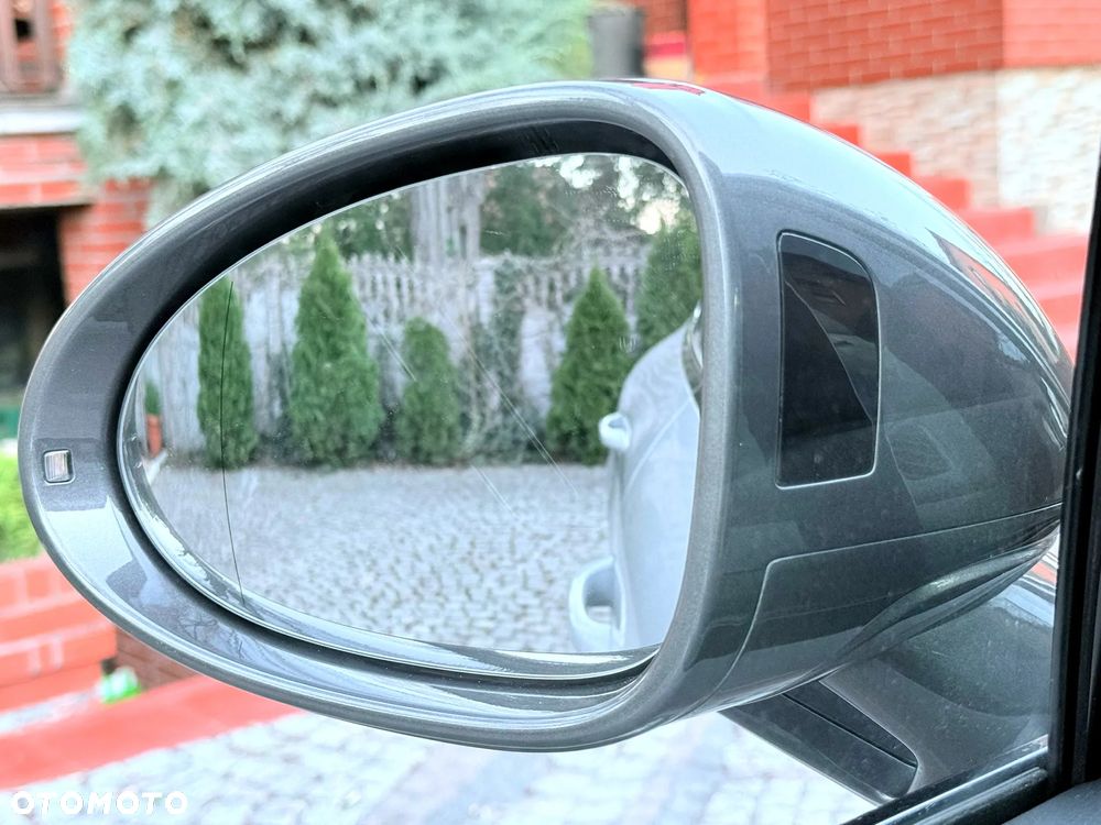 Porsche Macan T - 32