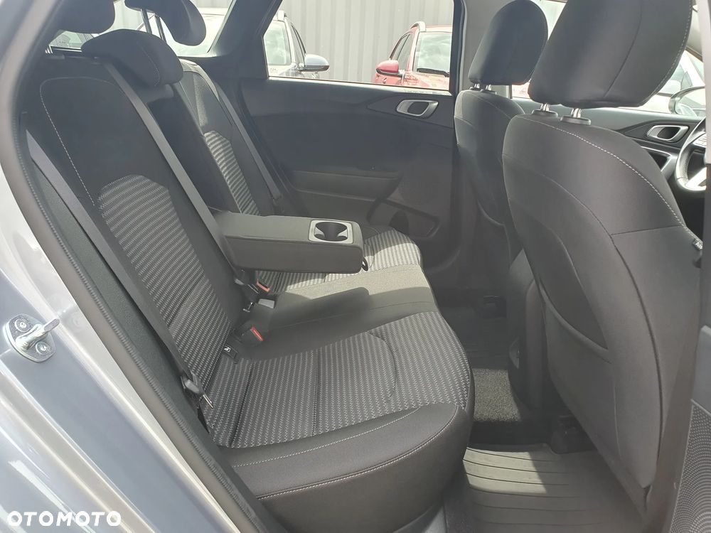 Kia Ceed 1.5 T-GDI M - 25