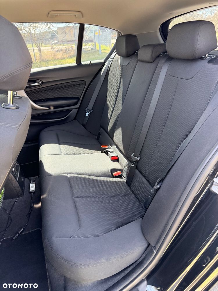 BMW Seria 1 118i - 12
