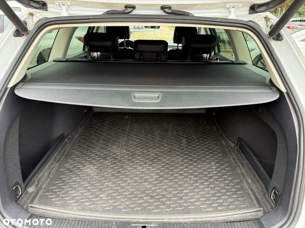 Volkswagen Passat - 17