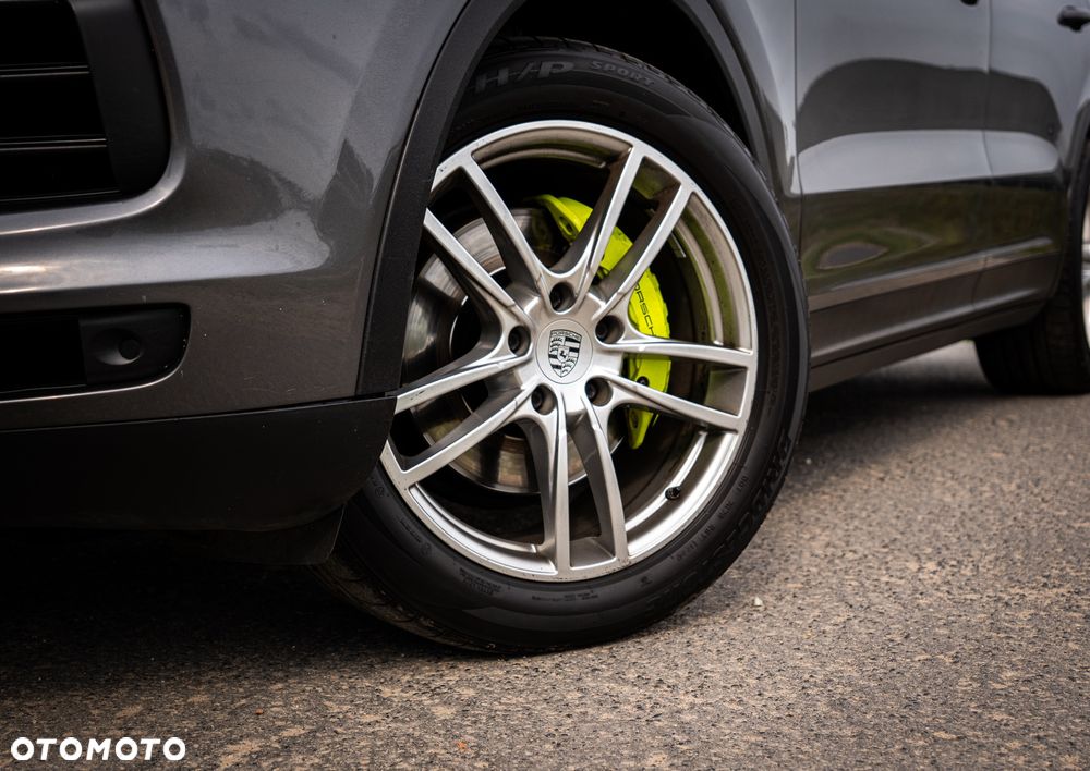 Porsche Cayenne - 32