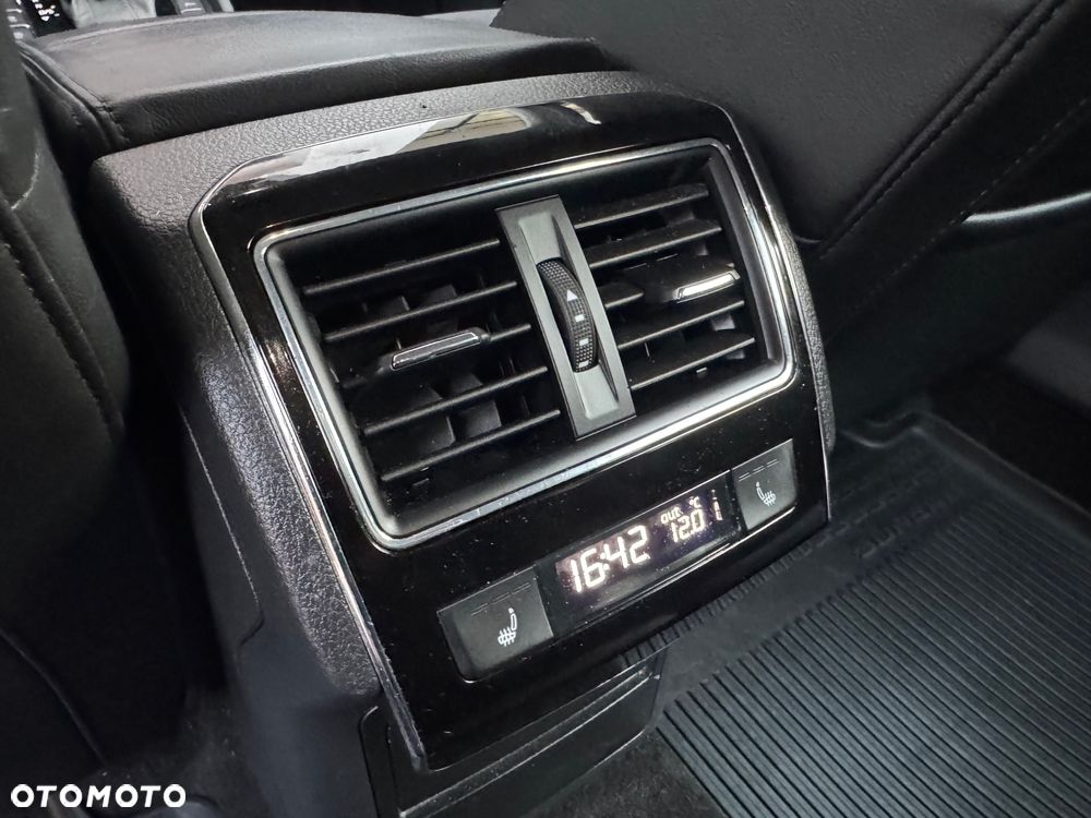 Skoda Superb 2.0 TDI DSG Style - 15
