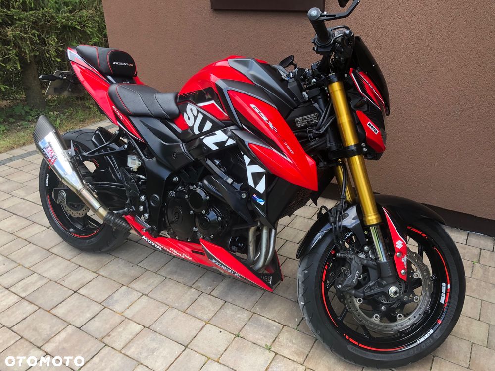 Suzuki GSX - 3