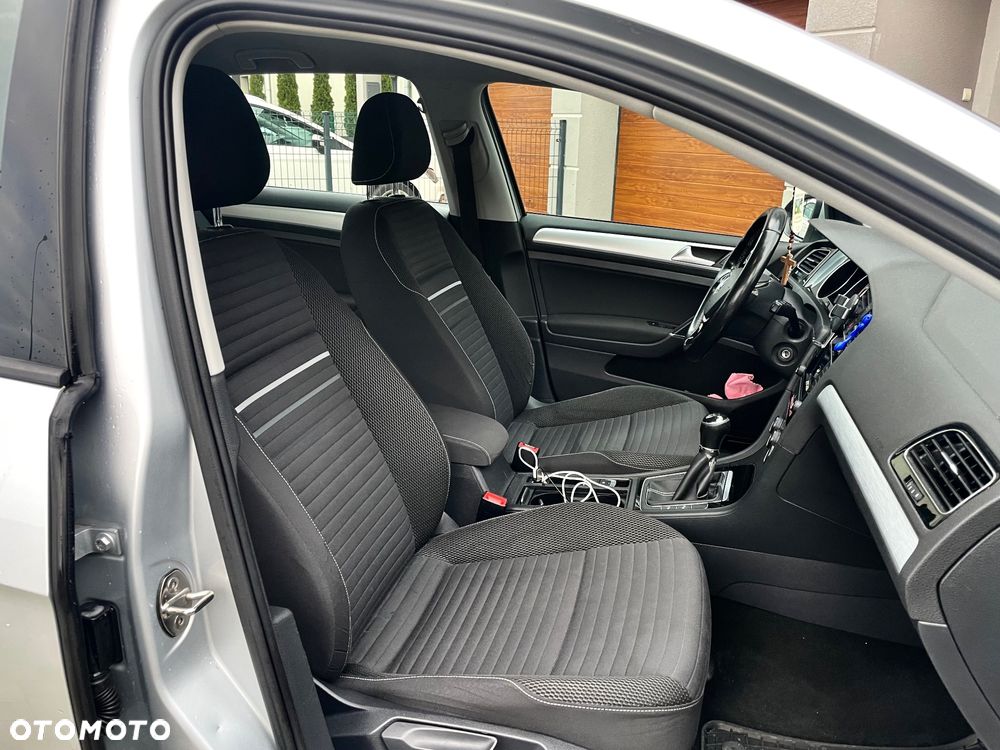 Volkswagen Golf 1.6 TDI BlueMotion Technology Cup - 25