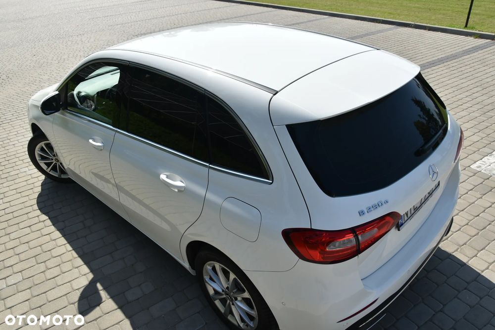 Mercedes-Benz Klasa B 250 e 8G-DCT Style - 24