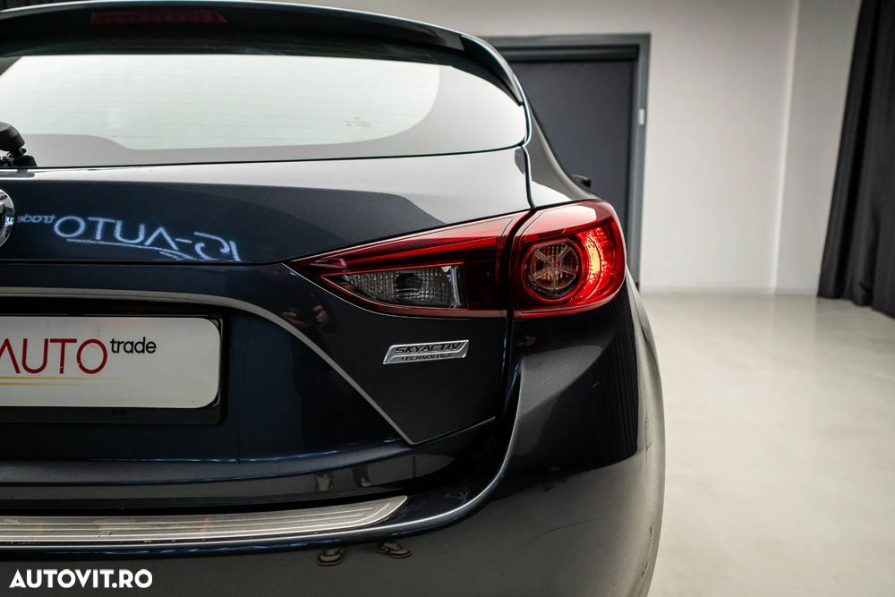 Mazda 3 - 6