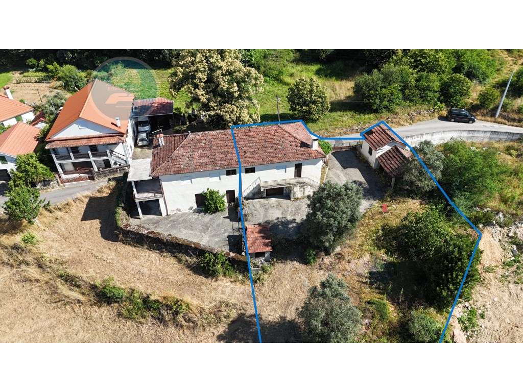 Casa Geminada à Venda em Outeirinho, Cabeceiras de Basto Excelente ... - Grande imagem: 2/51