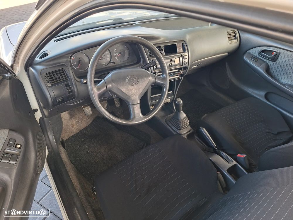 Toyota Corolla - 3