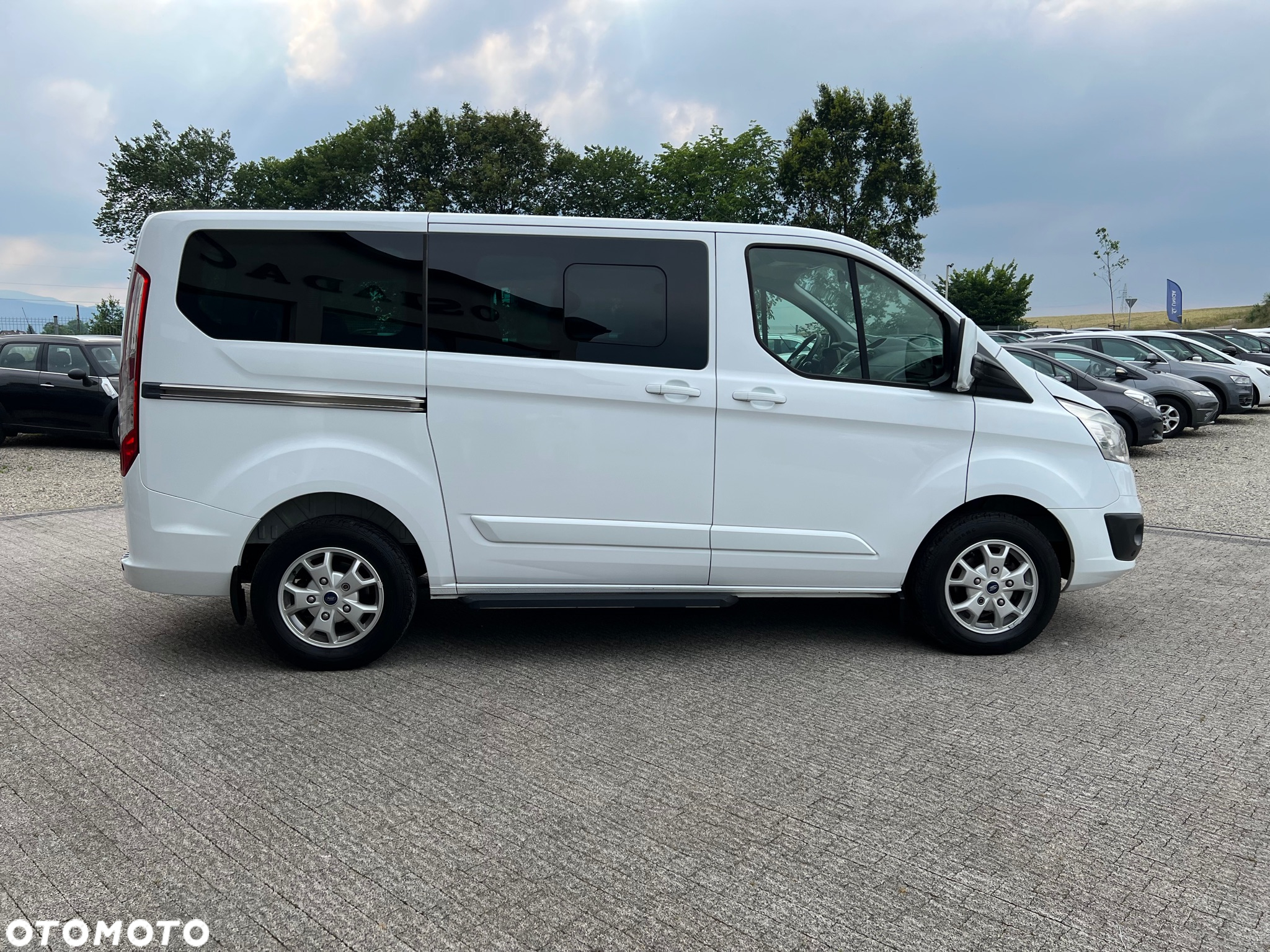 Ford Tourneo Custom - 7