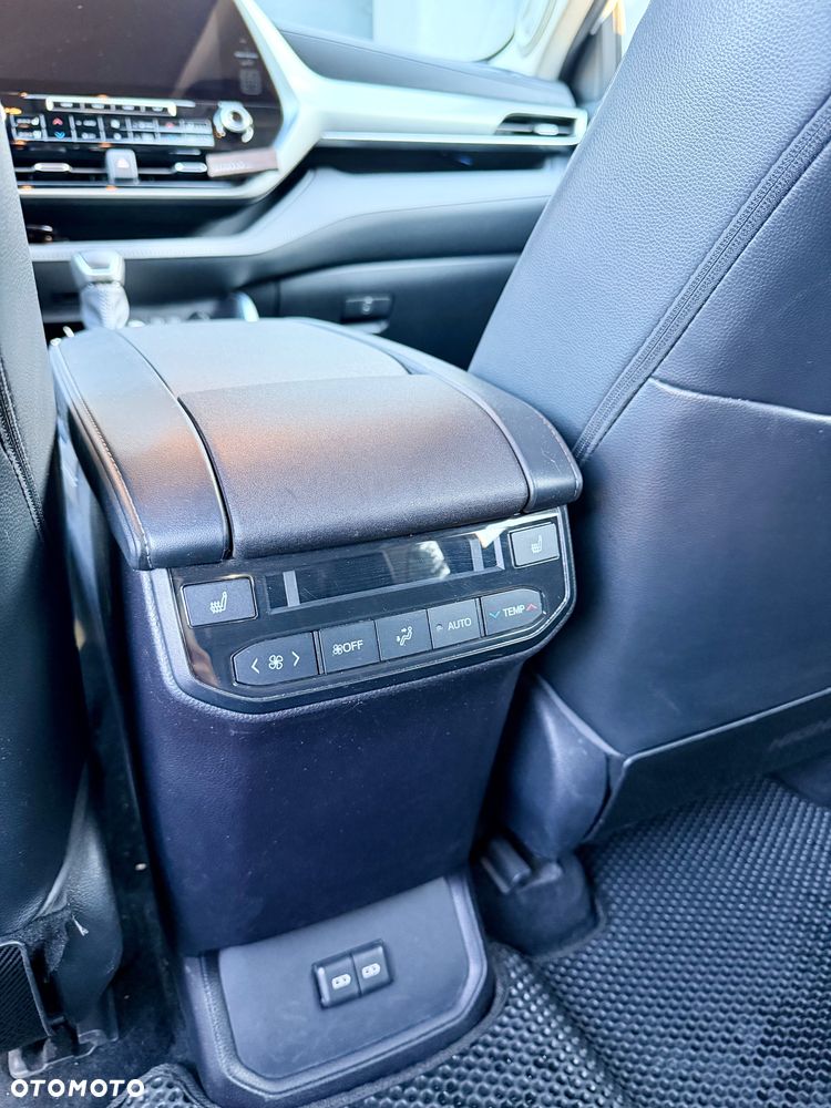 Toyota Highlander 2.5 Hybrid Executive - 18