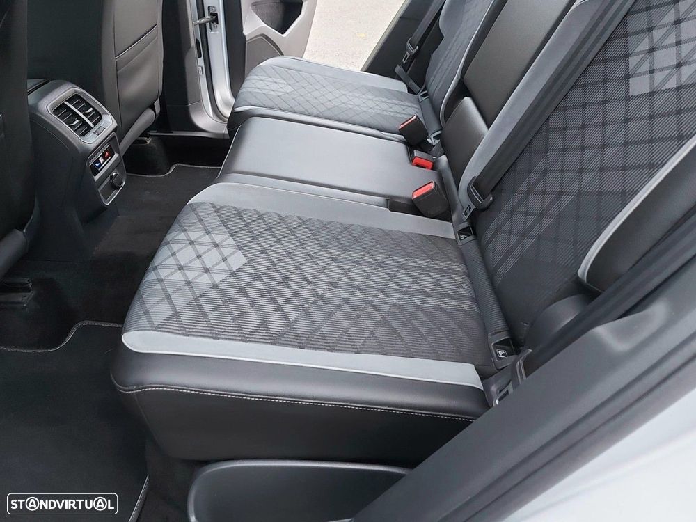 VW Tiguan 1.4 TSI eHybrid R-Line DSG - 32