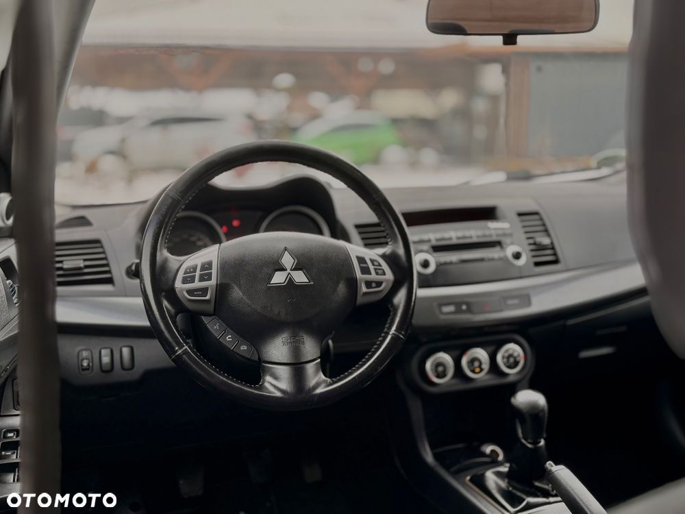 Mitsubishi Lancer - 18