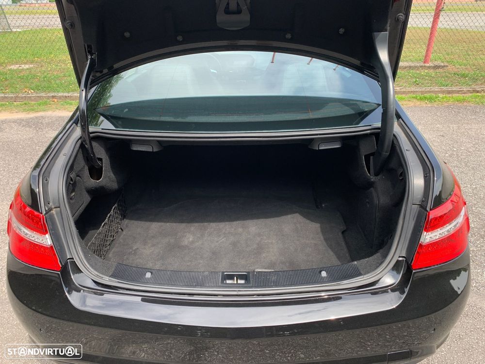 Mercedes-Benz E 220 CDI Avantgarde BlueEfficiency Auto. - 46