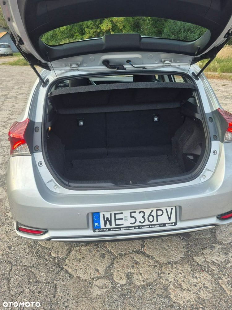 Toyota Auris - 11