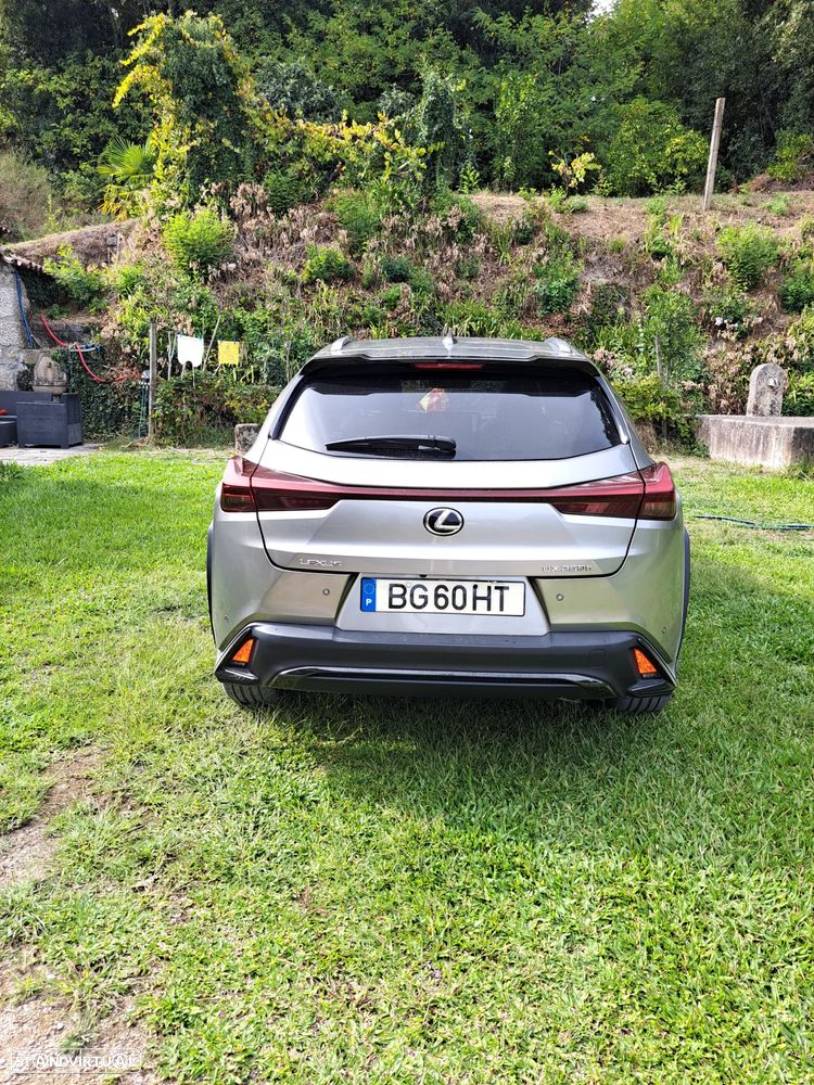 Lexus UX 250h F Sport - 6
