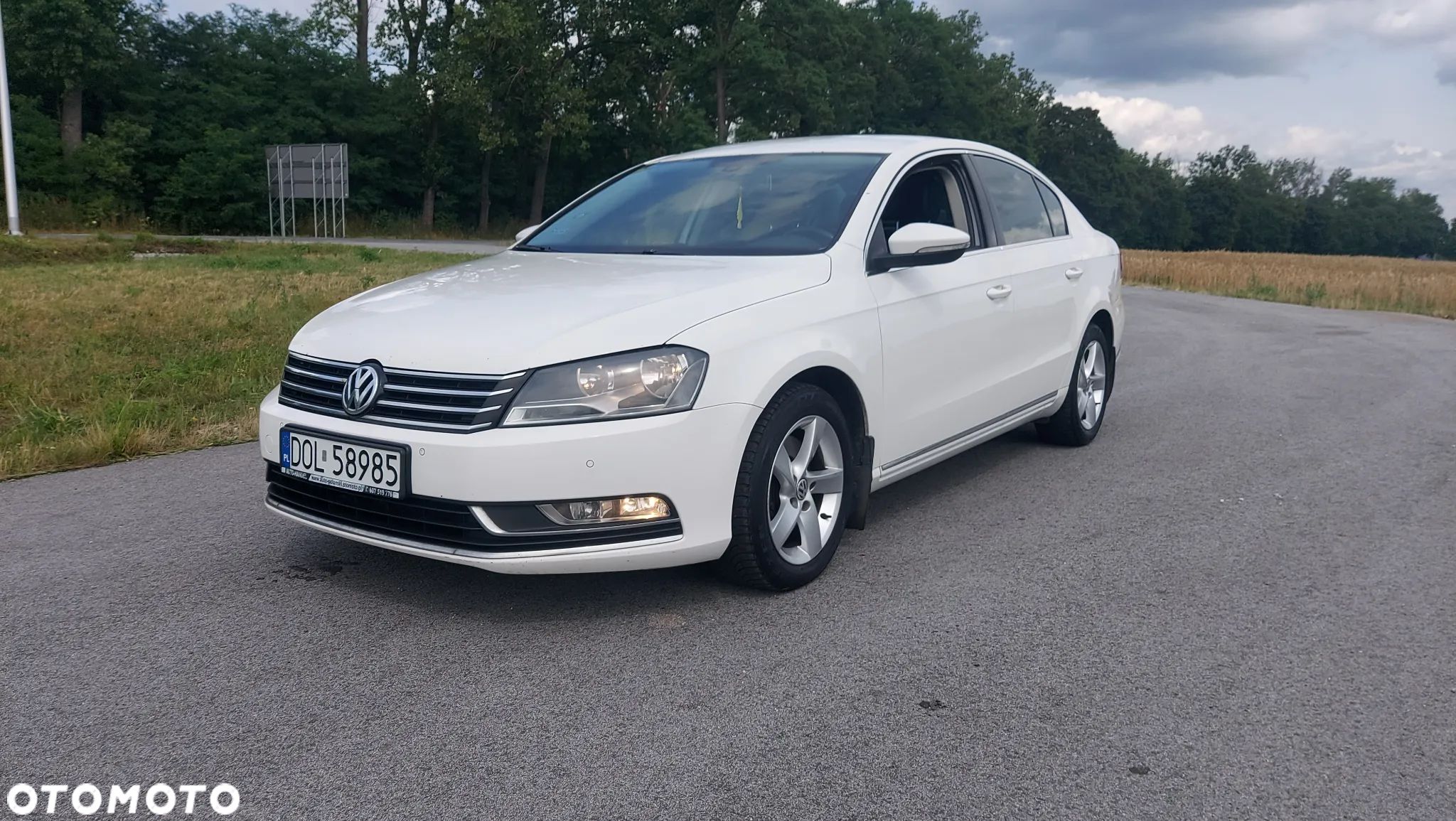 Volkswagen Passat 1.6 TDI DPF BlueMot Highline - 1