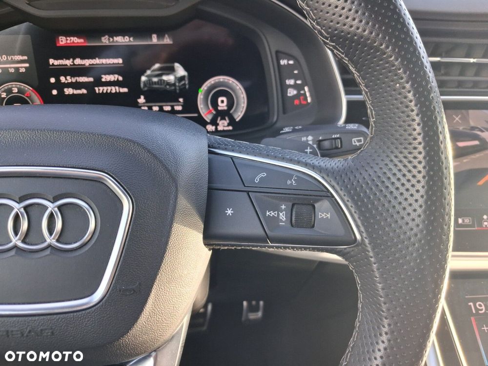 Audi Q8 - 19