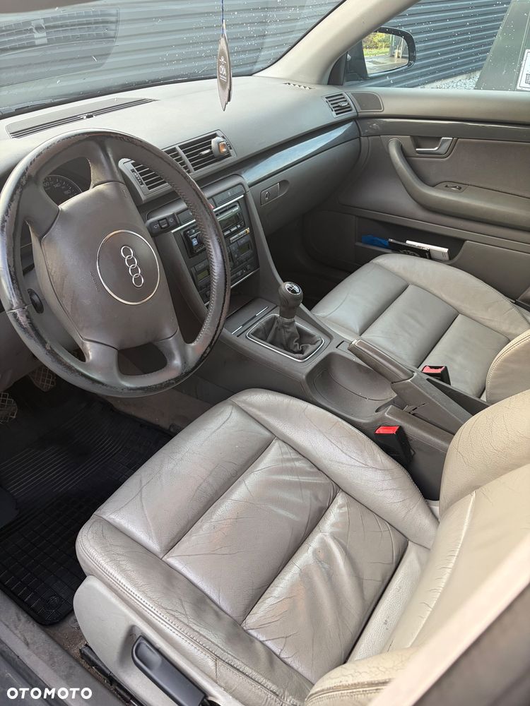 Audi A4 Limousine 1.8T - 8