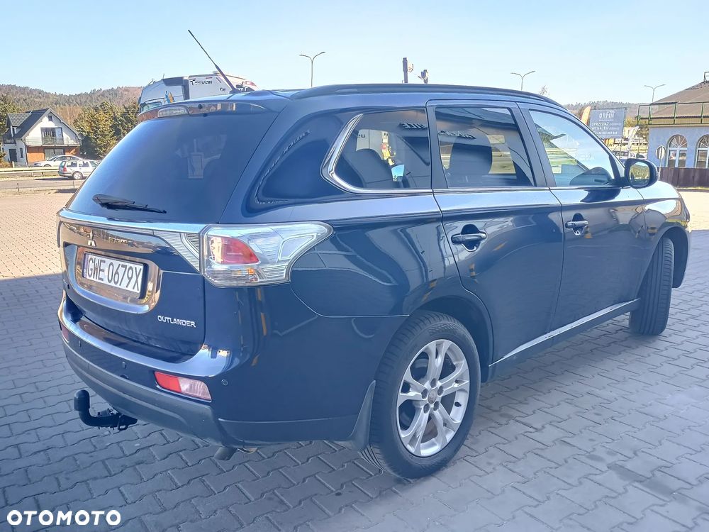 Mitsubishi Outlander 2.2 DI-D 4WD Automatik Instyle - 4