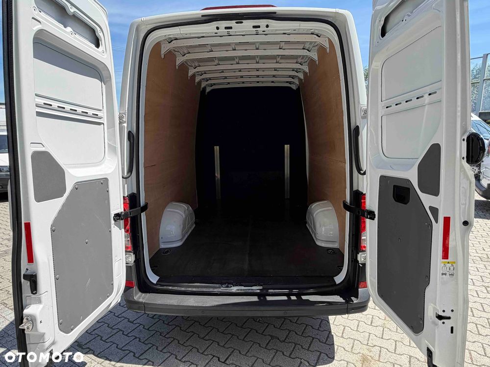 Volkswagen Crafter 7 Osobowy - 18