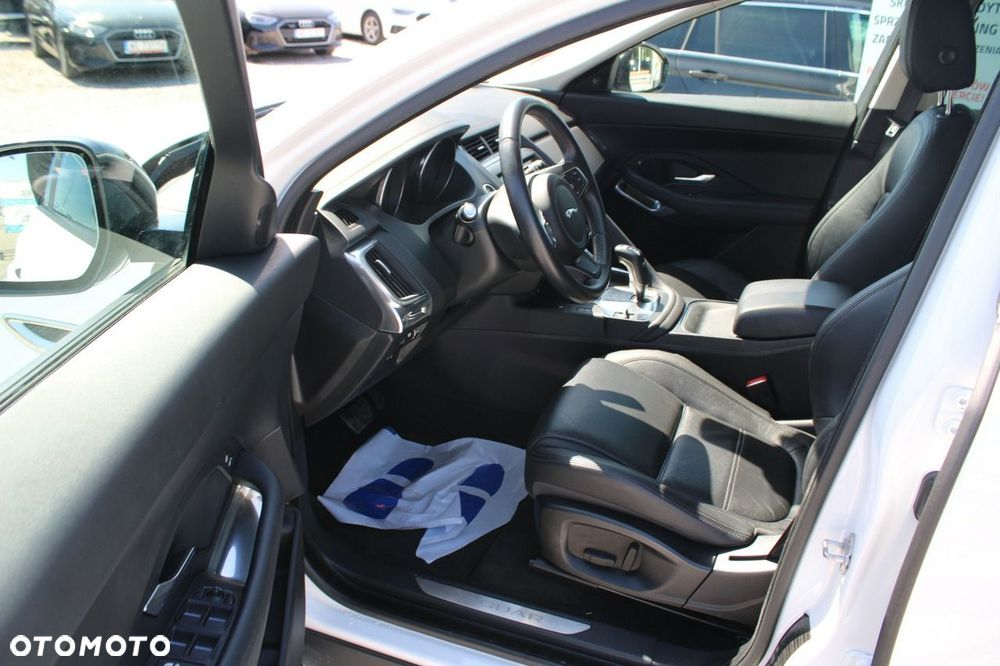 Jaguar E-Pace - 18