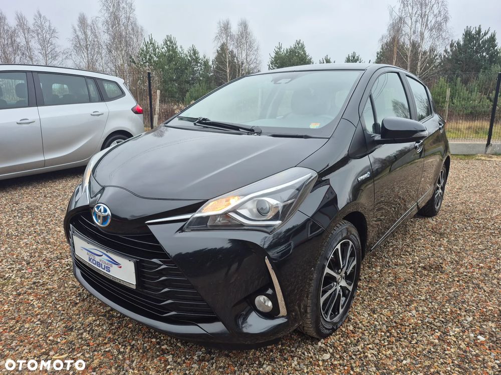 Toyota Yaris Hybrid 100 Premium - 10