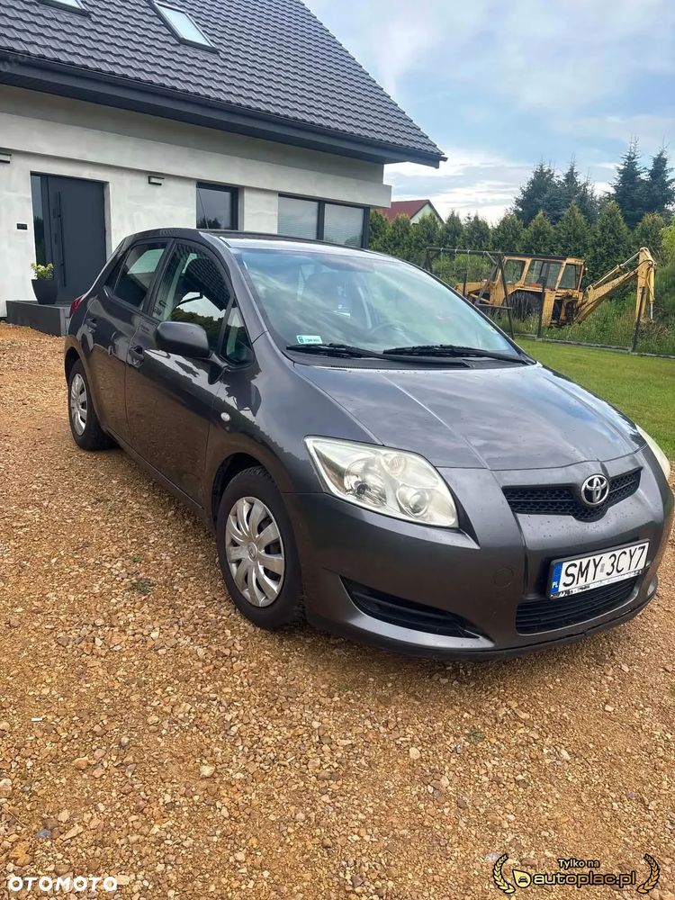 Toyota Auris 1.4 D-4D Luna - 1