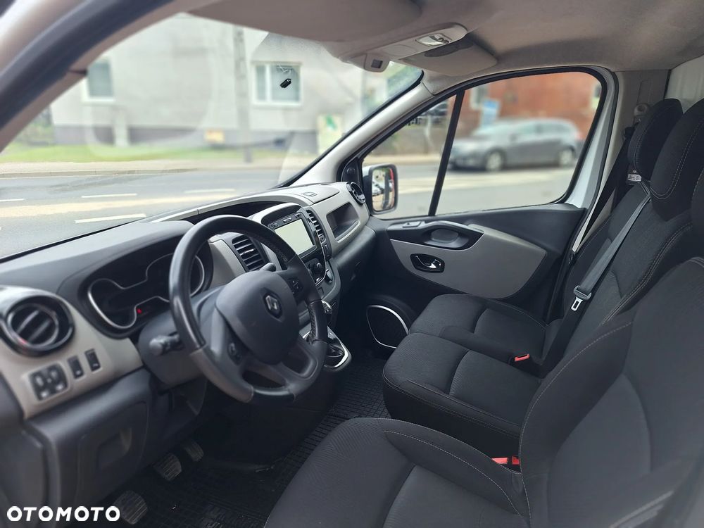 Renault Trafic - 13