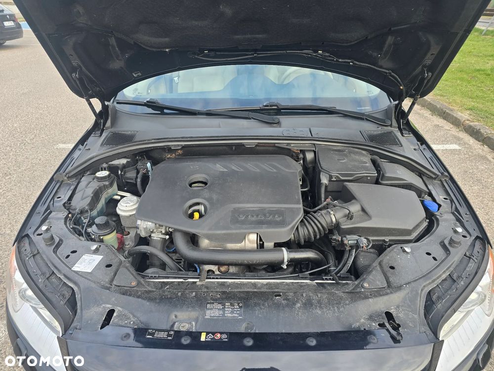Volvo V70 D2 Summum - 21