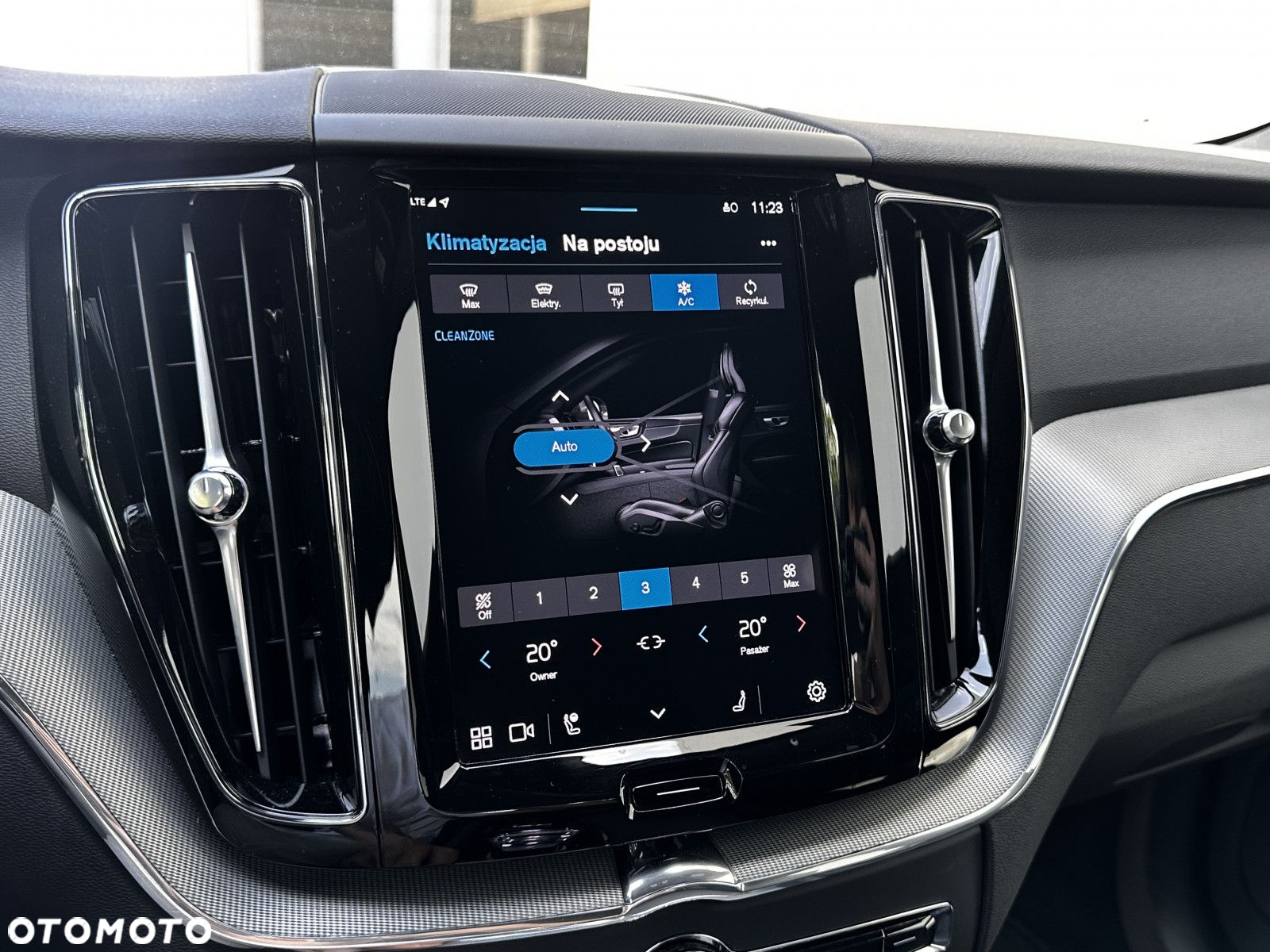 Volvo XC 60 - 31
