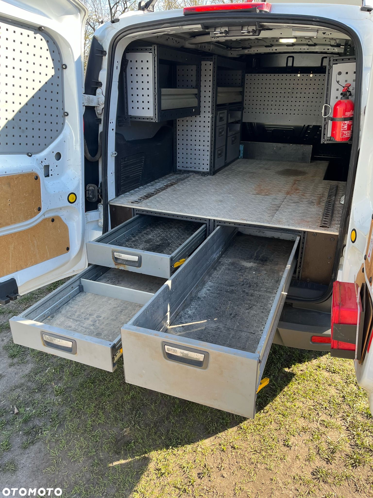 Ford Transit Connect - 9