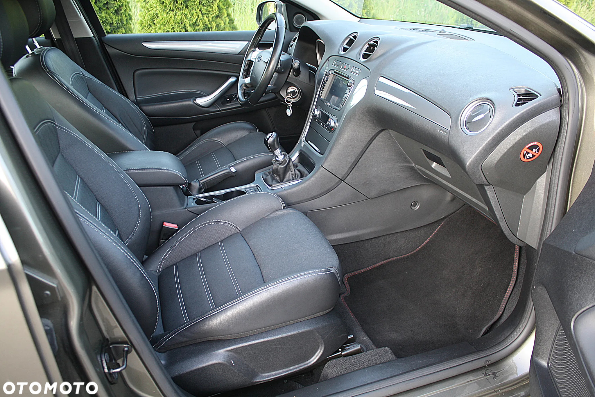 Ford Mondeo 1.6 T Gold X - 24