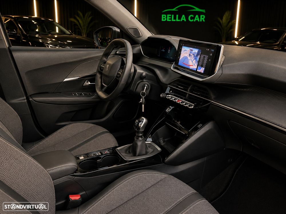 Peugeot 2008 - 8