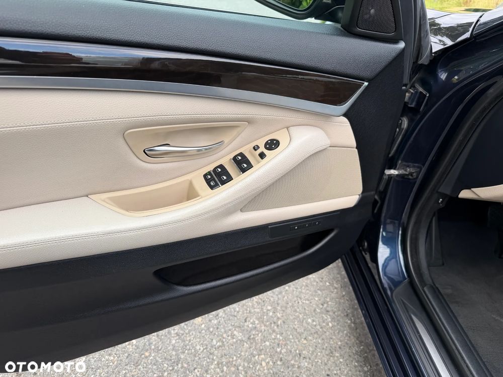 BMW Seria 5 530d - 26