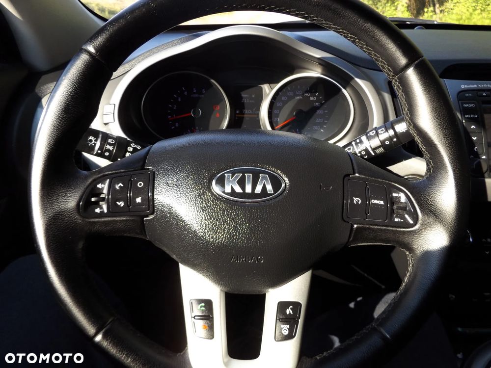 Kia Sportage 1.7 CRDI 2WD ISG Dream-Team Edition - 27