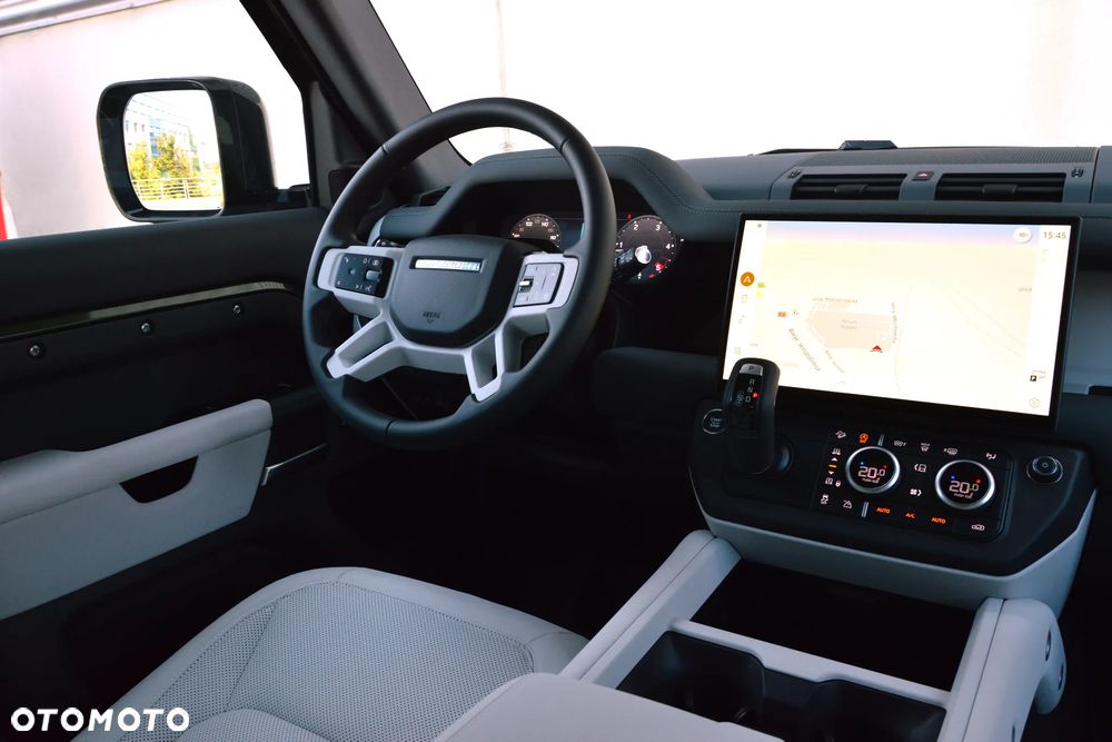 Land Rover Defender 3.0 D250 mHEV - 24
