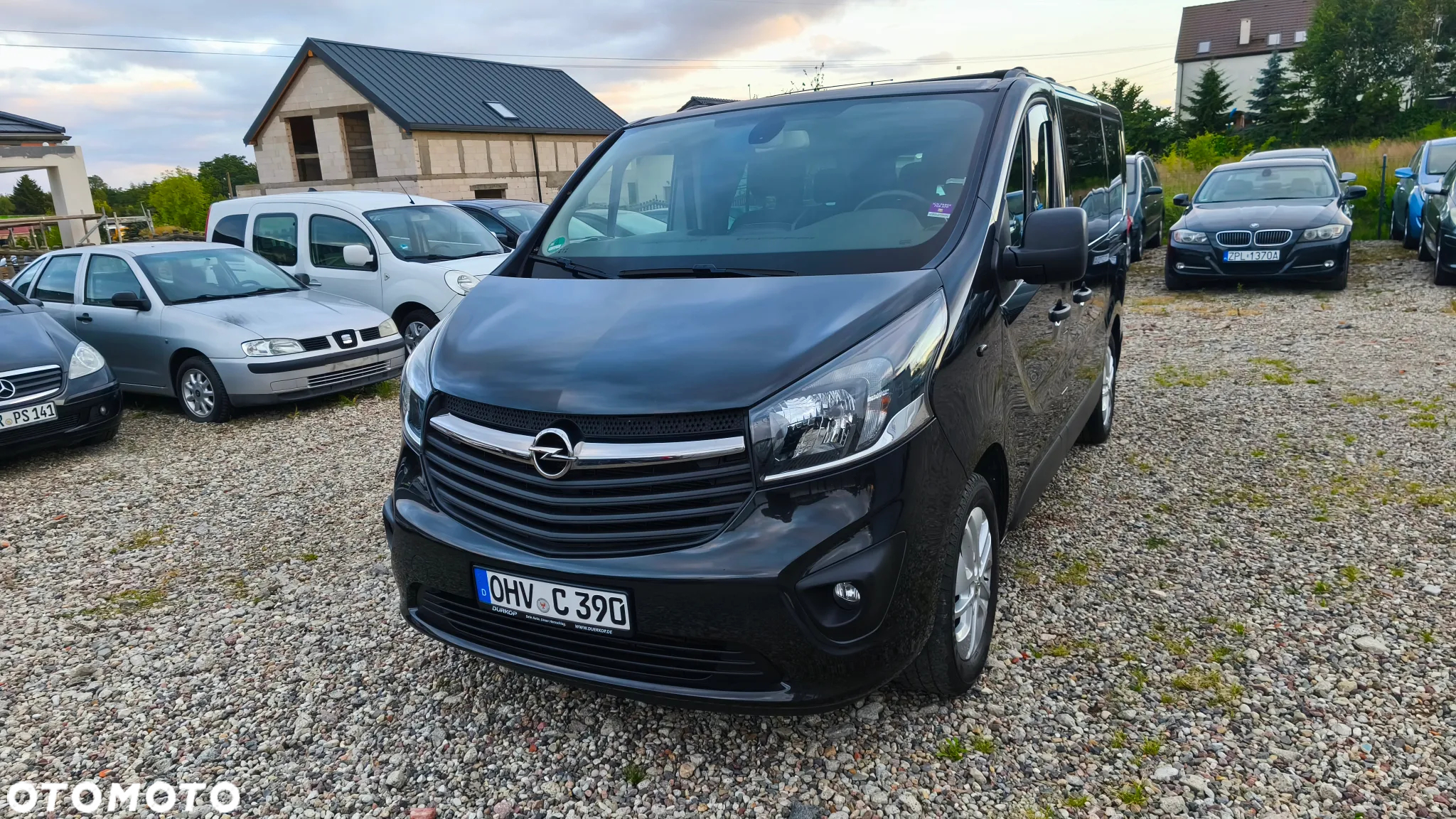 Opel Vivaro - 2
