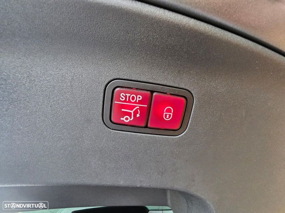 Mercedes-Benz AMG GT 43 4Matic+ - 30